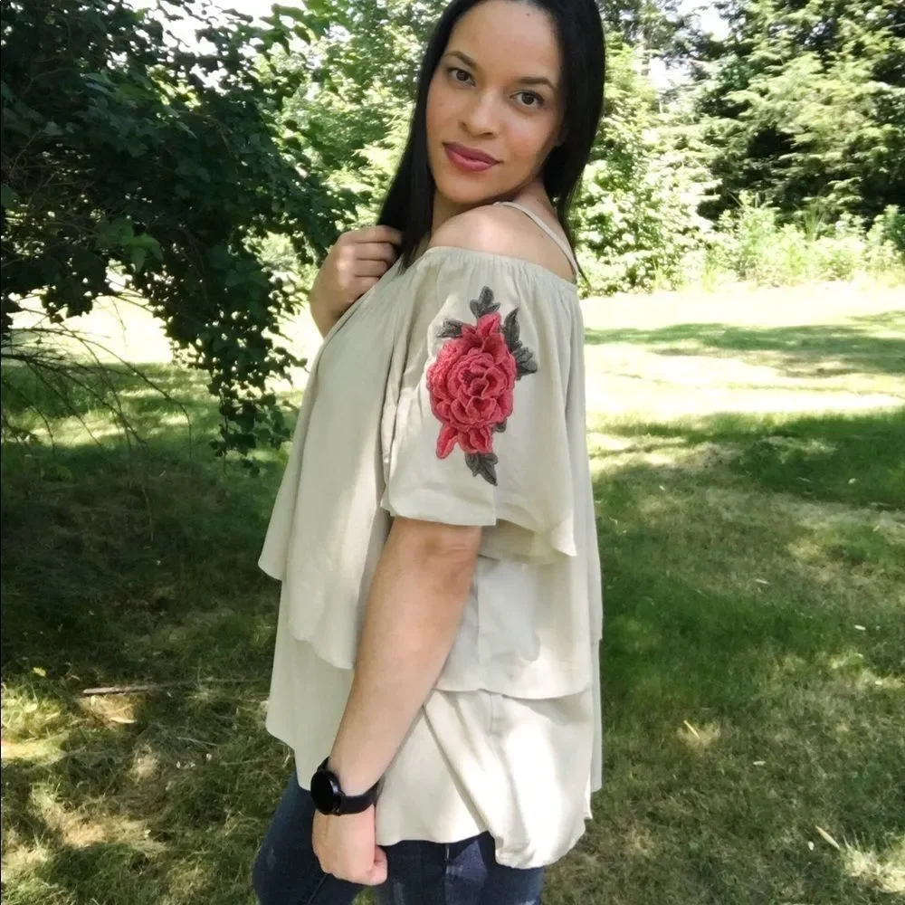 Embroidered Blouse - Picture 2 of 5